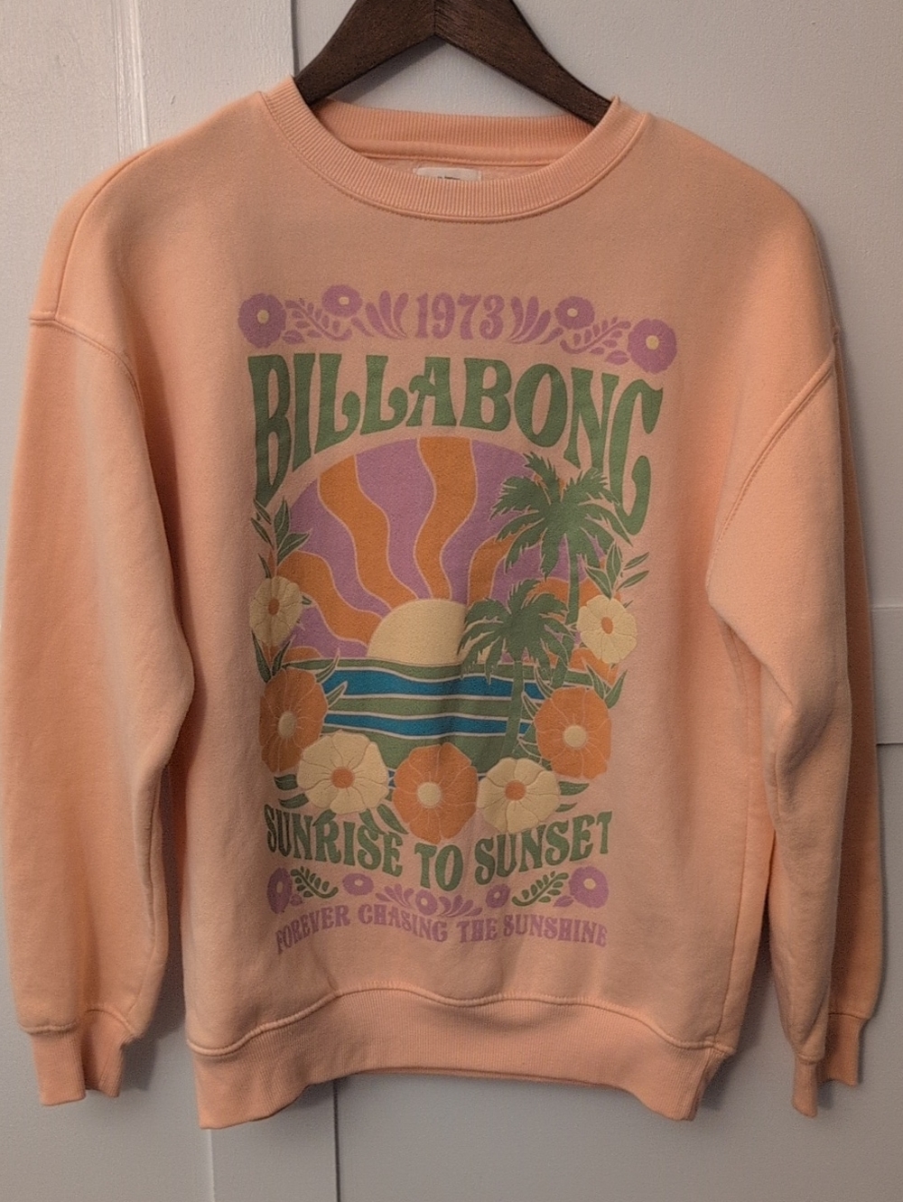 Billabong Peach Crewneck with Retro Sunrise Graphic